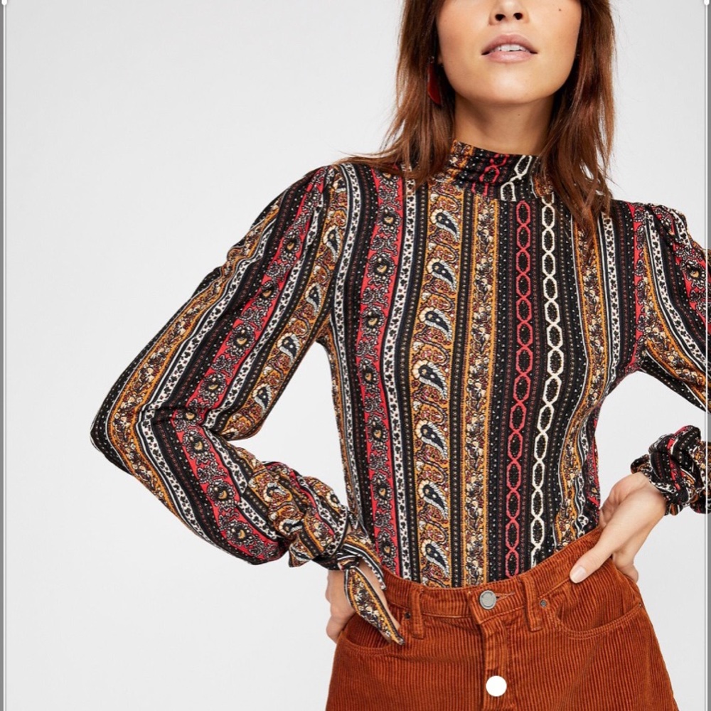 NWOT Free People paisley stretch turtleneck size M